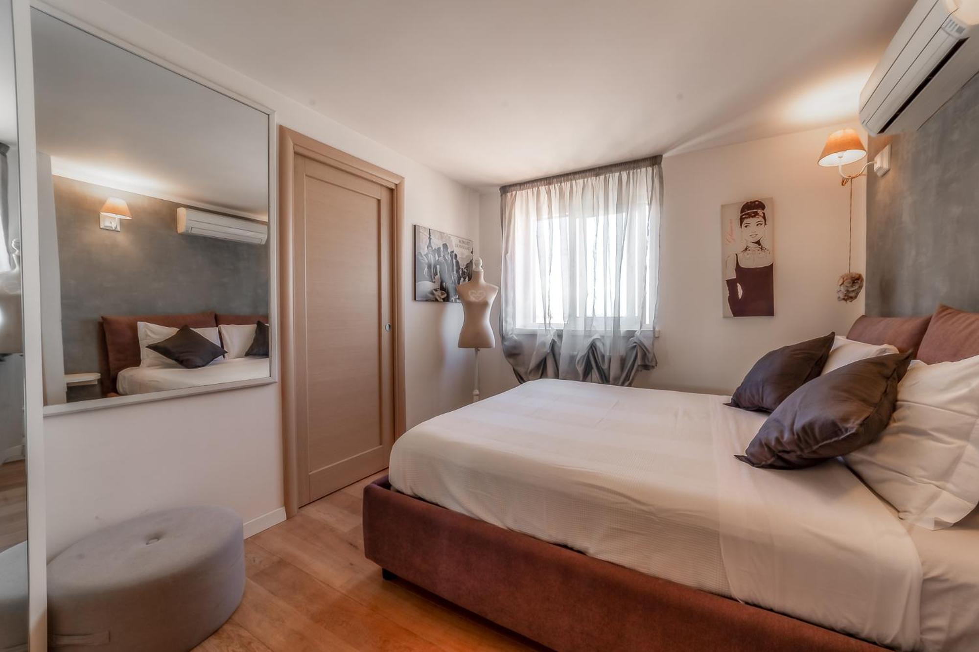 Apartment Cozy Penthouse With Terrace And View Rom